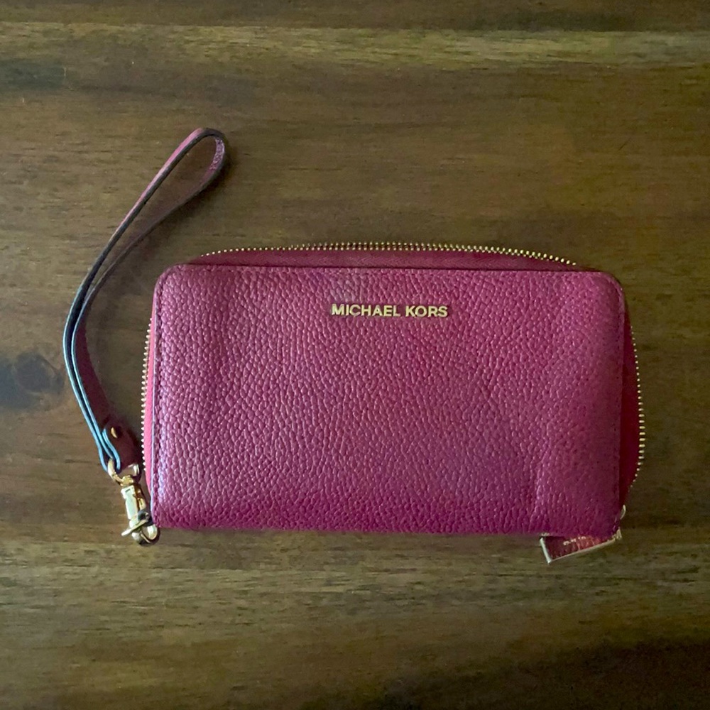 Michael Kors Large Smartphone Wristlet